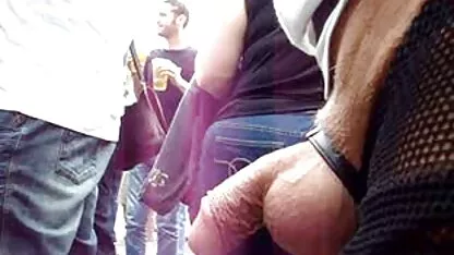 Uimitor sex anal cu un model tânăr filme porno cu mamici bune