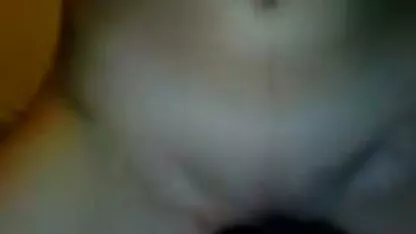 Mama pizde bune futute își pedepsește cele două fiice.