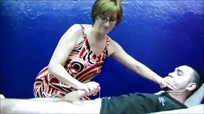 Și-a femei grase bune de pula băgat mama în gaură și s-a terminat.