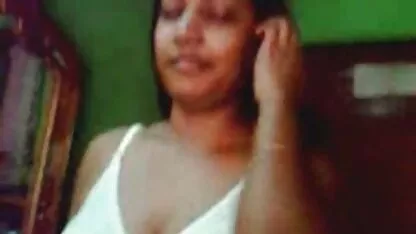 O frumoasă studentă filme porno cu curve bune a avut o păsărică.