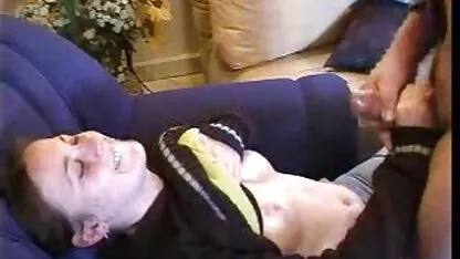 Busty curvă ca cele mai bune pizde din lume practica hamdori penis
