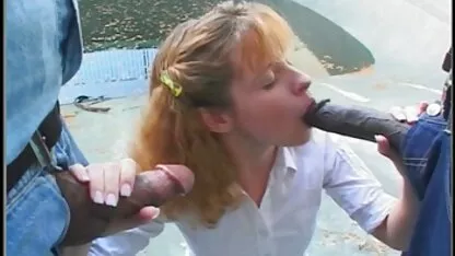 Fata rusă arăta bine.și a luat o porție de poze cu pizde bune spermă în păsărică și gură.