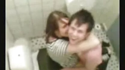 Femei mature Latine se joaca cele mai bune pizde din lume cu Pasarica In Dus