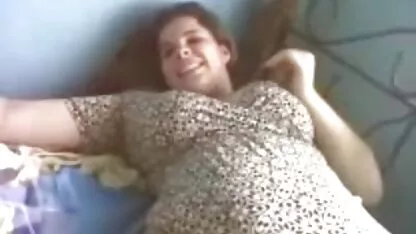 Bruneta cu pizda a sarit pe pizde goale bune un membru