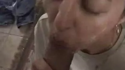 mulatra suge porno cu babe bune cocoșilor în fund, dracu'.