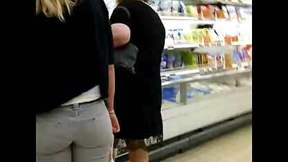 Frumusete foame filme porno cu negrese bune rau în păsărică și fundul.