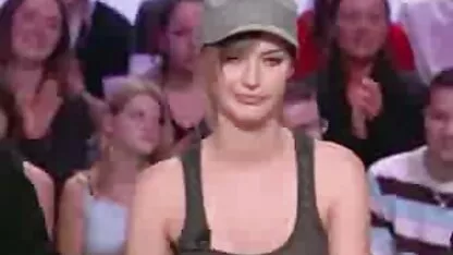 BDSM stil servitoare și prietenul ei se fute in doua fantani futai cu femei bune