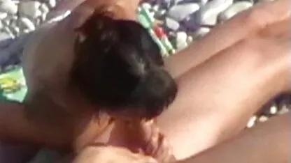 Rus futai cu brunete bune curva dracului în camera din spate.
