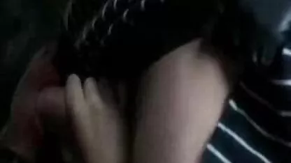 Primul contact sexual privat al virginității unei tinere filme porno cu asistente bune brunete