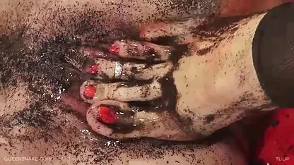 Un bărbat lovește prima persoană a unei doamne roșii cele mai bune filme porno online