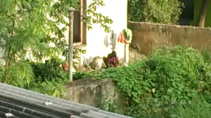 Filmează pizde goale bune pentru aparatul foto și o înnebunește pe frumoasa fată tânără din CAF Theen.