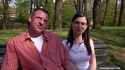 Adânc înghite cele mai bune filme porno online un membru și devine futut în cur
